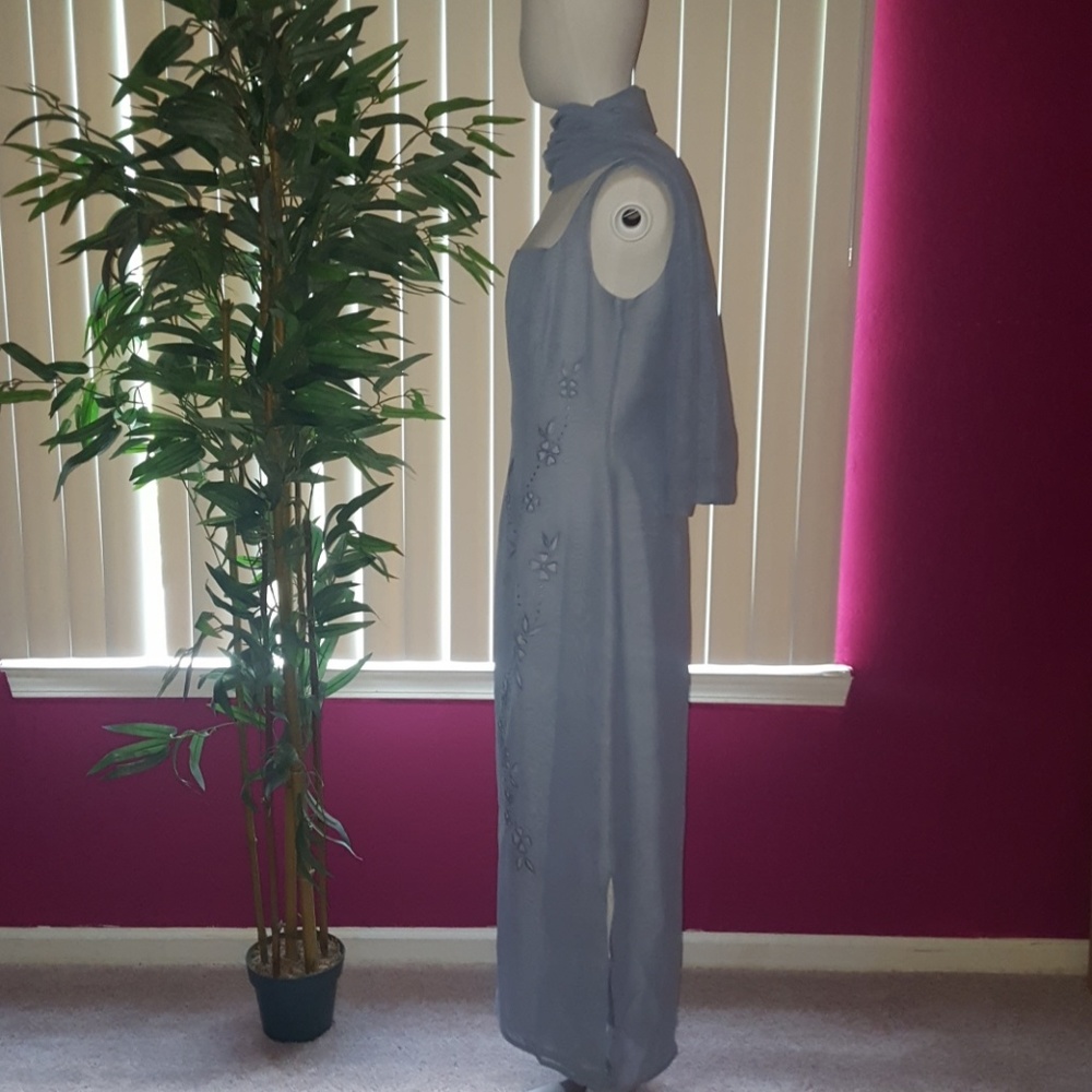 Dress - Picture 3 of 8